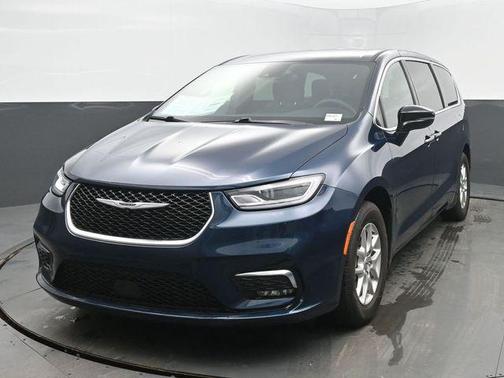 Fathom Blue Pearlcoat 2025 Chrysler Pacifica L