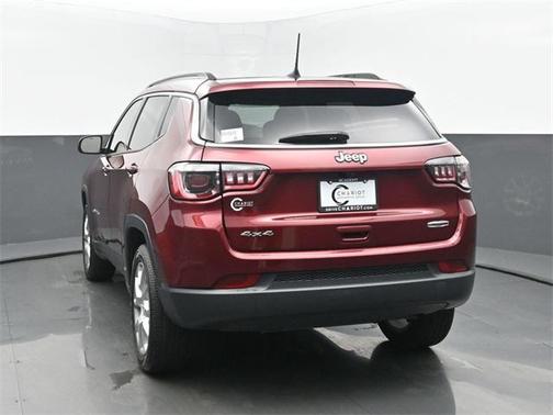 2022 Jeep Compass Latitude Lux