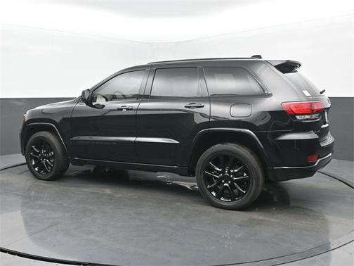 2022 Jeep Grand Cherokee Laredo