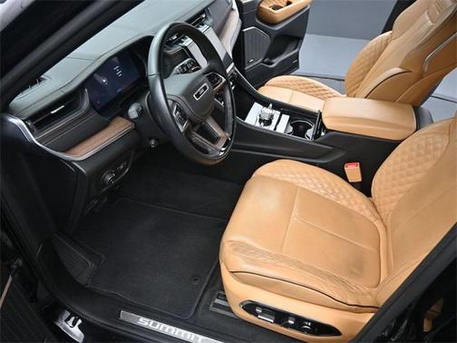 2022 Jeep Grand Cherokee Summit
