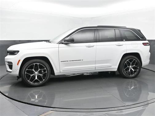 2023 Jeep Grand Cherokee Summit