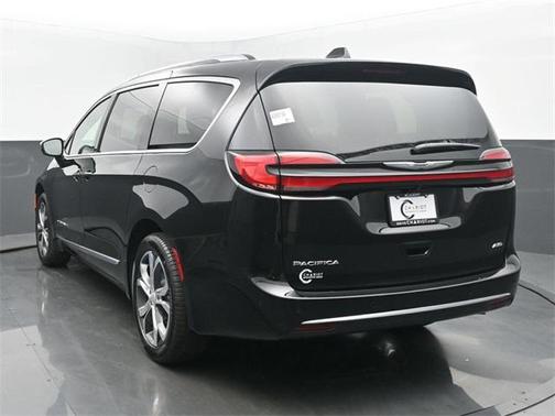 2026 Chrysler Pacifica L