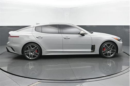 2023 Kia Stinger GT2