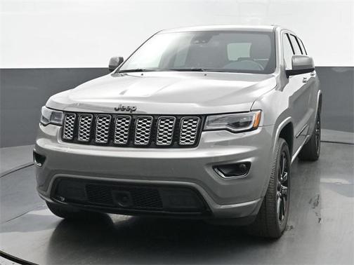 2022 Jeep Grand Cherokee Laredo