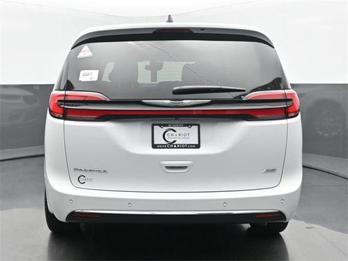 2025 Chrysler Pacifica L