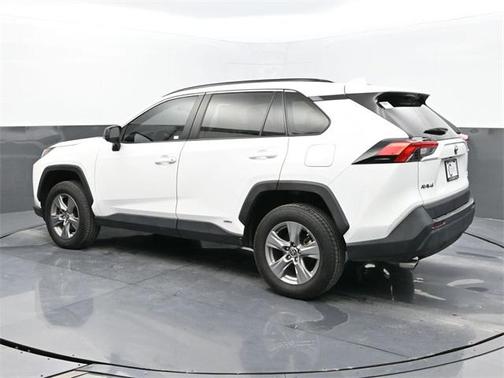 2022 Toyota RAV4 Hybrid LE