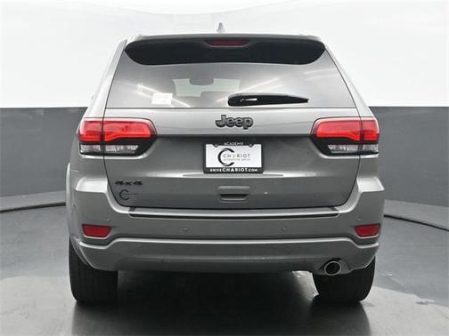 2022 Jeep Grand Cherokee Laredo