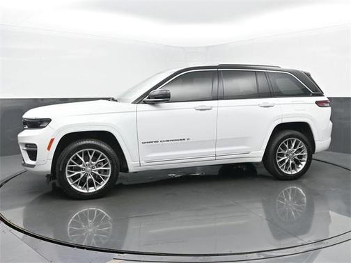 2022 Jeep Grand Cherokee Summit