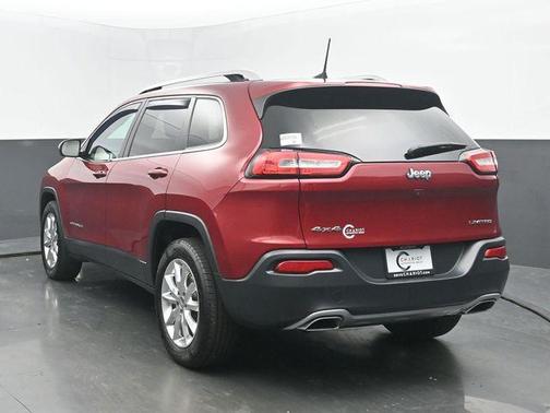 Deep Cherry Red Crystal Pearlcoat 2016 Jeep Cherokee Limited