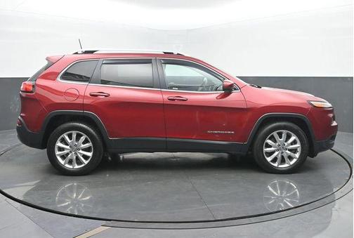 Deep Cherry Red Crystal Pearlcoat 2016 Jeep Cherokee Limited