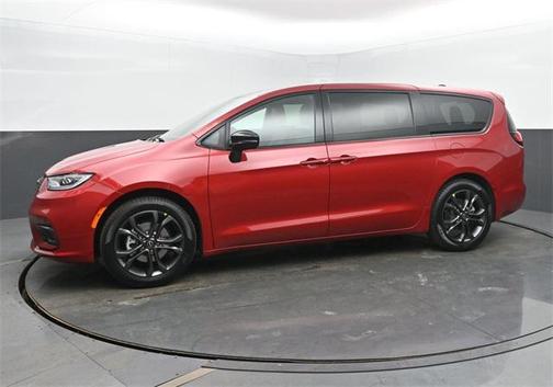 2026 Chrysler Pacifica L