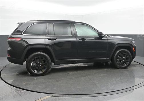 2026 Jeep Grand Cherokee Altitude