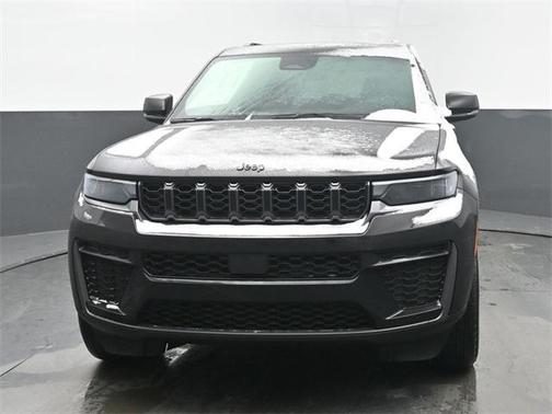 2026 Jeep Grand Cherokee Altitude