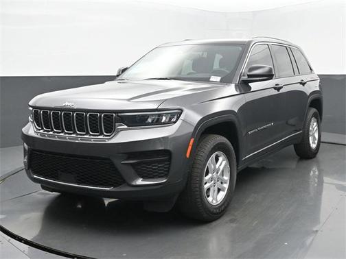 2022 Jeep Grand Cherokee Laredo
