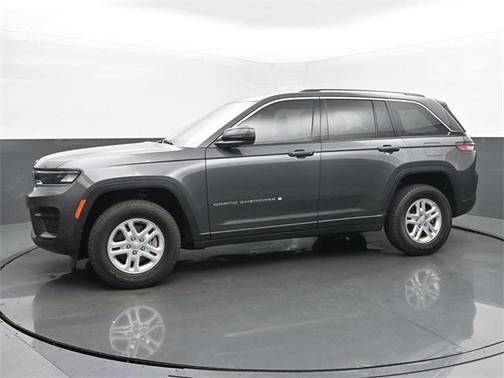 2022 Jeep Grand Cherokee Laredo
