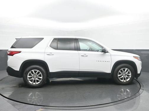 Summit White 2019 Chevrolet Traverse LS