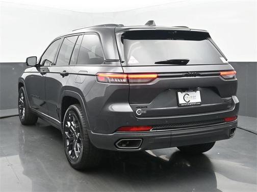 2025 Jeep Grand Cherokee Summit