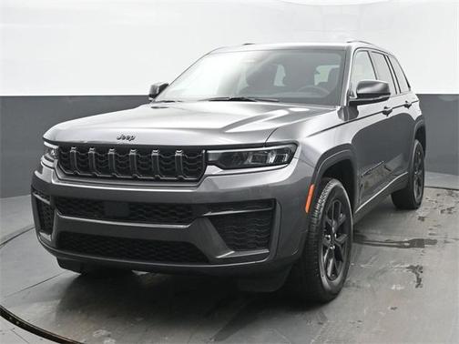 Baltic Gray Metallic Clearcoat 2026 Jeep Grand Cherokee Altitude SUV