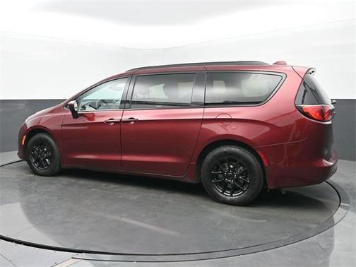 2020 Chrysler Voyager LXI