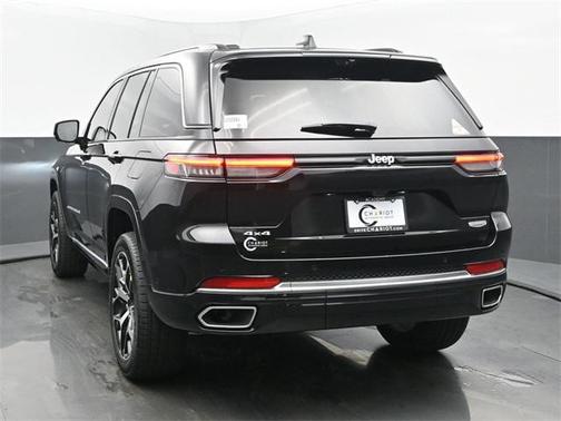2025 Jeep Grand Cherokee Summit