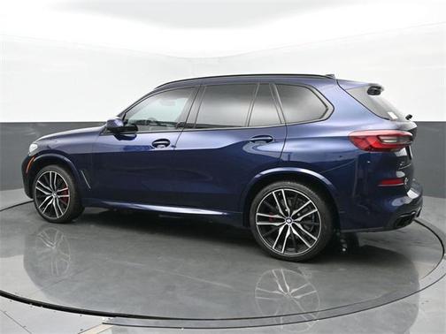 2022 BMW X5 M50i