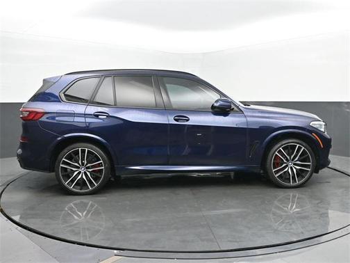 2022 BMW X5 M50i