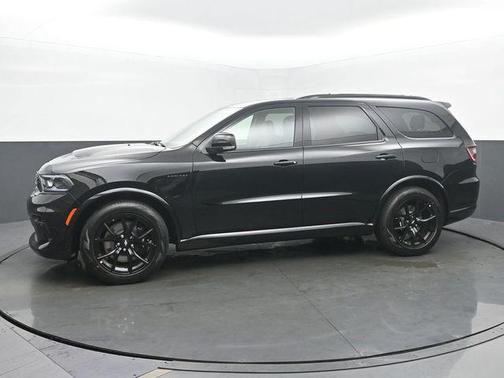 DB Black Crystal Clearcoat 2026 Dodge Durango GT Premium HEMI V8