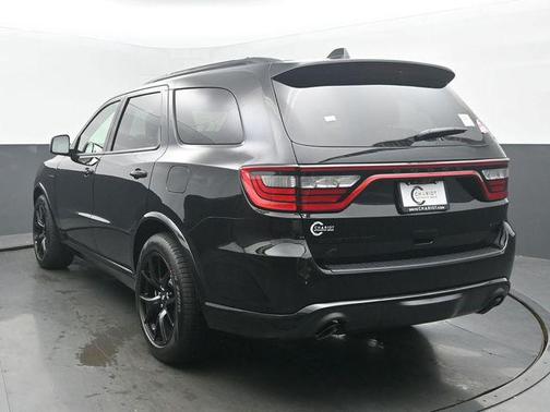 DB Black Crystal Clearcoat 2026 Dodge Durango GT Premium HEMI V8
