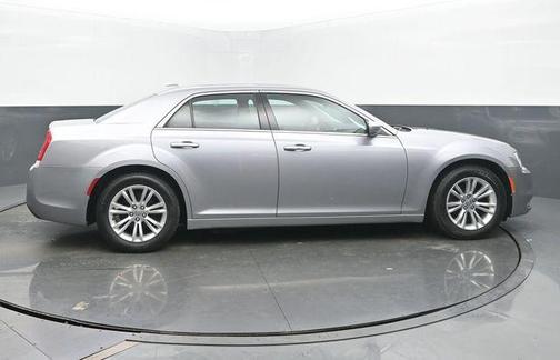 2017 Chrysler 300C Base