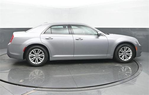 2017 Chrysler 300C Base