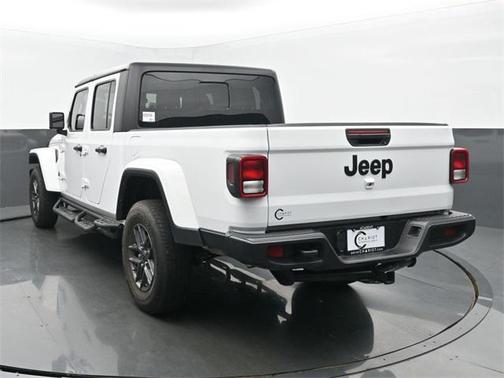 2024 Jeep Gladiator Sport S