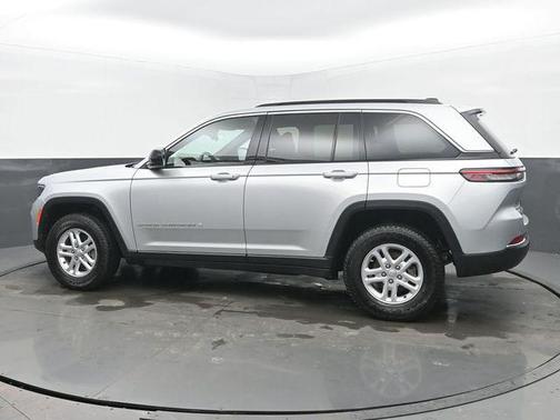 Silver Zynith 2025 Jeep Grand Cherokee Laredo