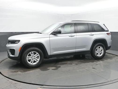 Silver Zynith 2025 Jeep Grand Cherokee Laredo