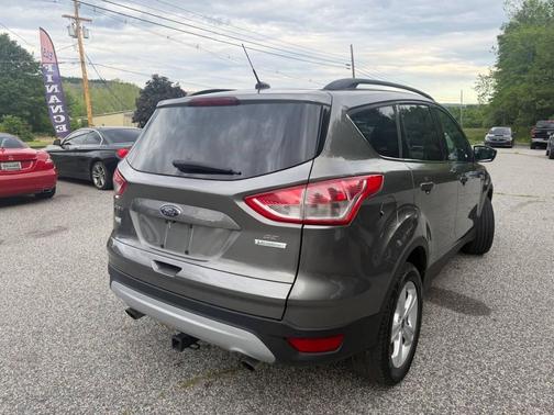 Sterling Gray Metallic 2014 Ford Escape SE