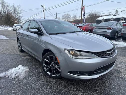 2015 Chrysler 200 S