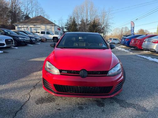 2016 Volkswagen Golf GTI 2.0T SE 4-Door