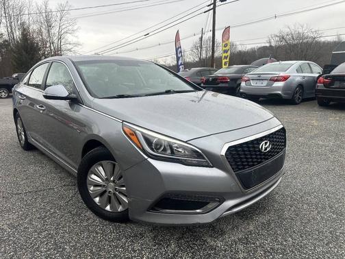 2016 Hyundai SONATA Hybrid SE
