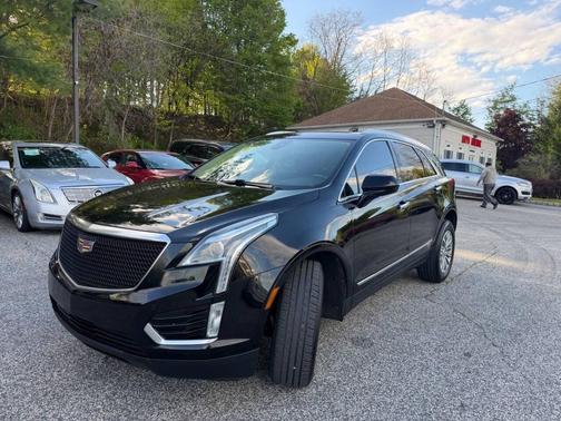 Stellar Black Metallic 2017 Cadillac XT5 Luxury