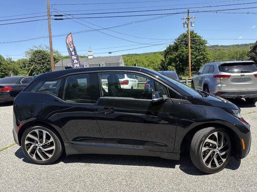 Fluid Black w/Highlight BMW i Blue 2017 BMW i3 94 Ah w/Range Extender