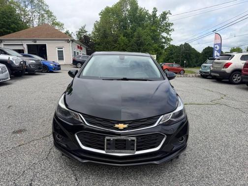 Mosaic Black Metallic 2018 Chevrolet Cruze LT