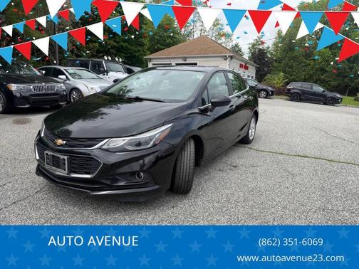 Mosaic Black Metallic 2018 Chevrolet Cruze LT