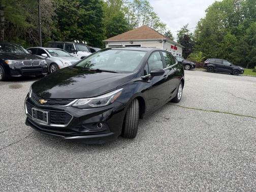 Mosaic Black Metallic 2018 Chevrolet Cruze LT
