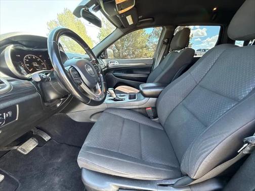 2020 Jeep Grand Cherokee Laredo