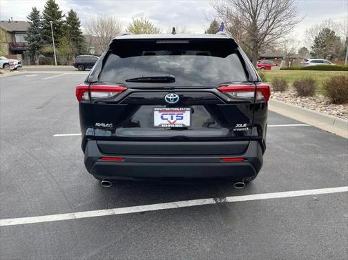 2024 Toyota RAV4 Hybrid XLE