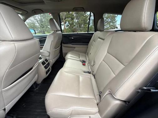 2021 Honda Pilot Touring 8-Passenger