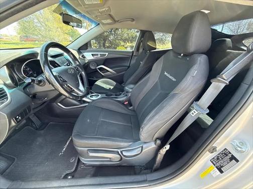 2017 Hyundai Veloster Base