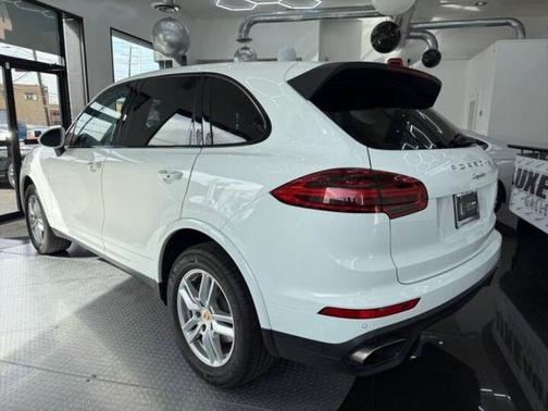 2017 Porsche Cayenne Platinum Edition