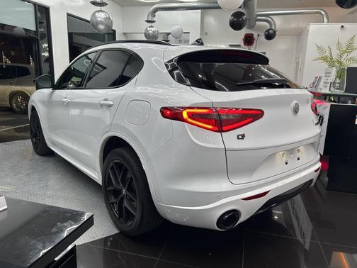 2020 Alfa Romeo Stelvio Sport