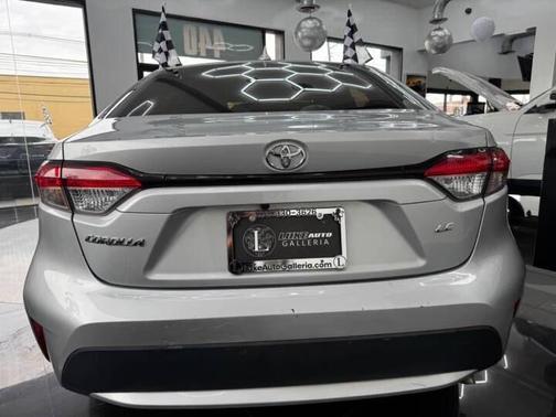 2020 Toyota Corolla LE