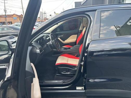2017 Jaguar F-PACE 35t Premium